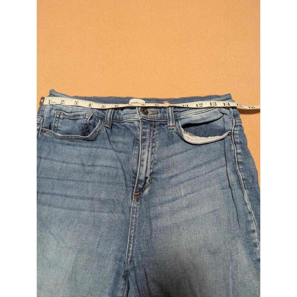 Sneak Peak Ladies Distressed High Rise Jeans Size 11 - Picture 3 of 9